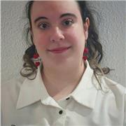 Soy una persona muy positiva y paciente. Mi rango de clases es primaria, pero puedo dar clases de los primeros años de instituto.